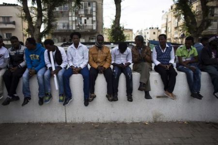 Το Ισραήλ ειδοποιεί χιλιάδες μετανάστες να φύγουν από τη χώρα