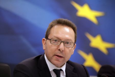 Το σχέδιο για «έξοδο» του κ. Στουρνάρα