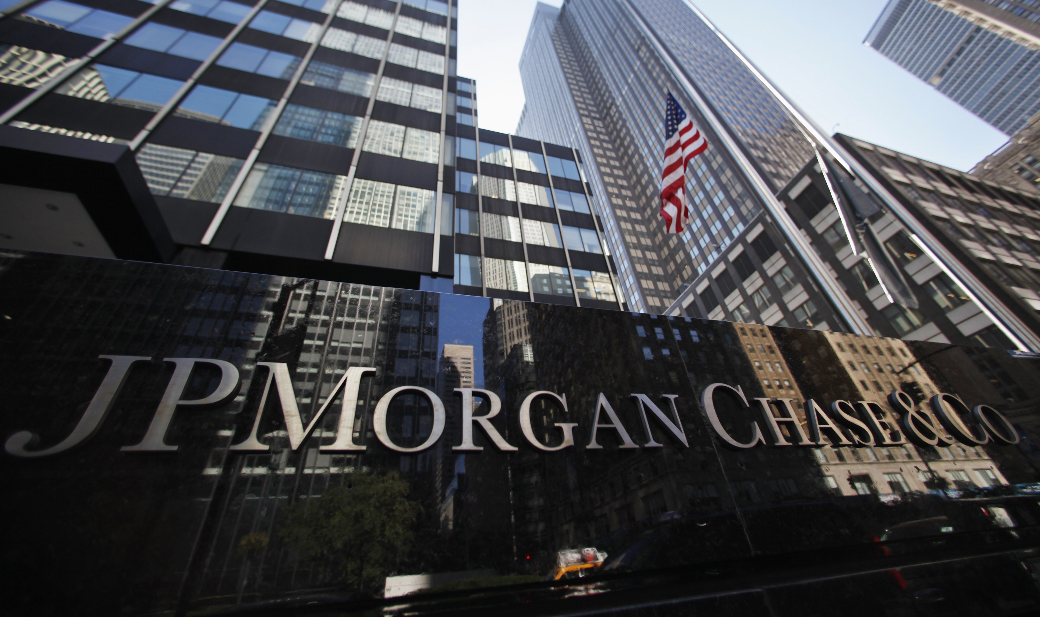 JPMorgan- Bank of America -Goldman Sachs: Aύξηση 20% σε νέα στελέχη