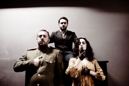 «Γράμματα αγάπης στον Στάλιν» στο studio  Μαυρομιχάλη