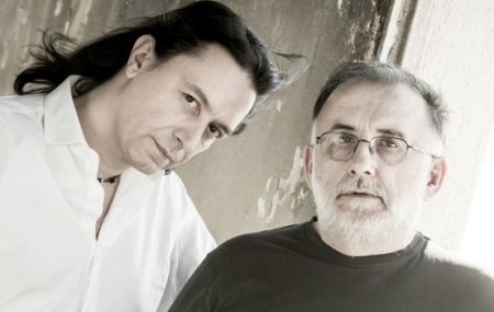 Ο Θάνος Μικρούτσικος και ο Γιάννης Κότσιρας «Αυτοπροσώπως» στον Νίκο Θρασυβούλου