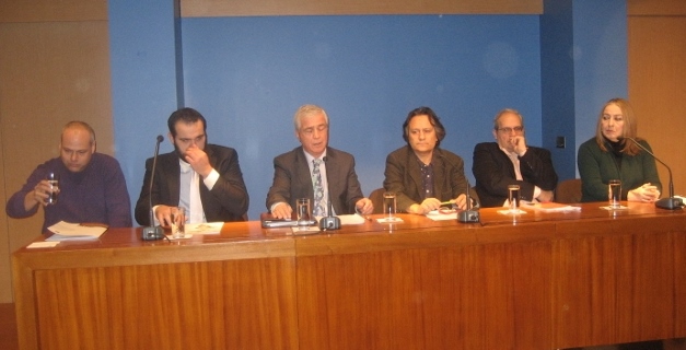 Υπέρ της ενιαίας τιμής σύσσωμος ο κόσμος του βιβλίου