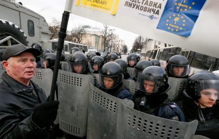 Απαγορεύτηκαν οι διαδηλώσεις στο Κίεβο μέχρι τον Μάρτιο