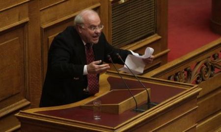 Αν. Νεράντζης: «Οι έλεγχοι των εμβασμάτων στο εξωτερικό είναι θέμα του Υπ.Οικ.»