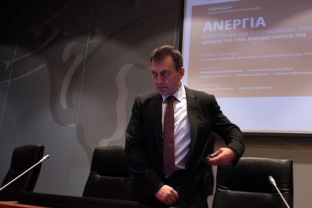 Βρούτσης: Η μείωση εισφορών θα δημιουργήσει 30.000 θέσεις εργασίας