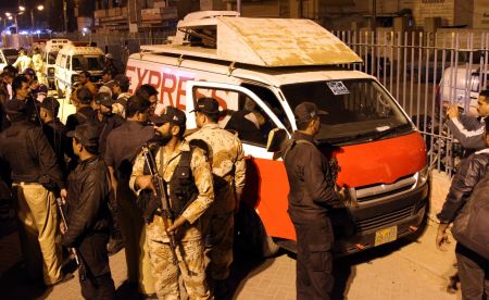 Πακιστάν: Αιματηρή επίθεση Ταλιμπάν σε στρατιωτικό κομβόι