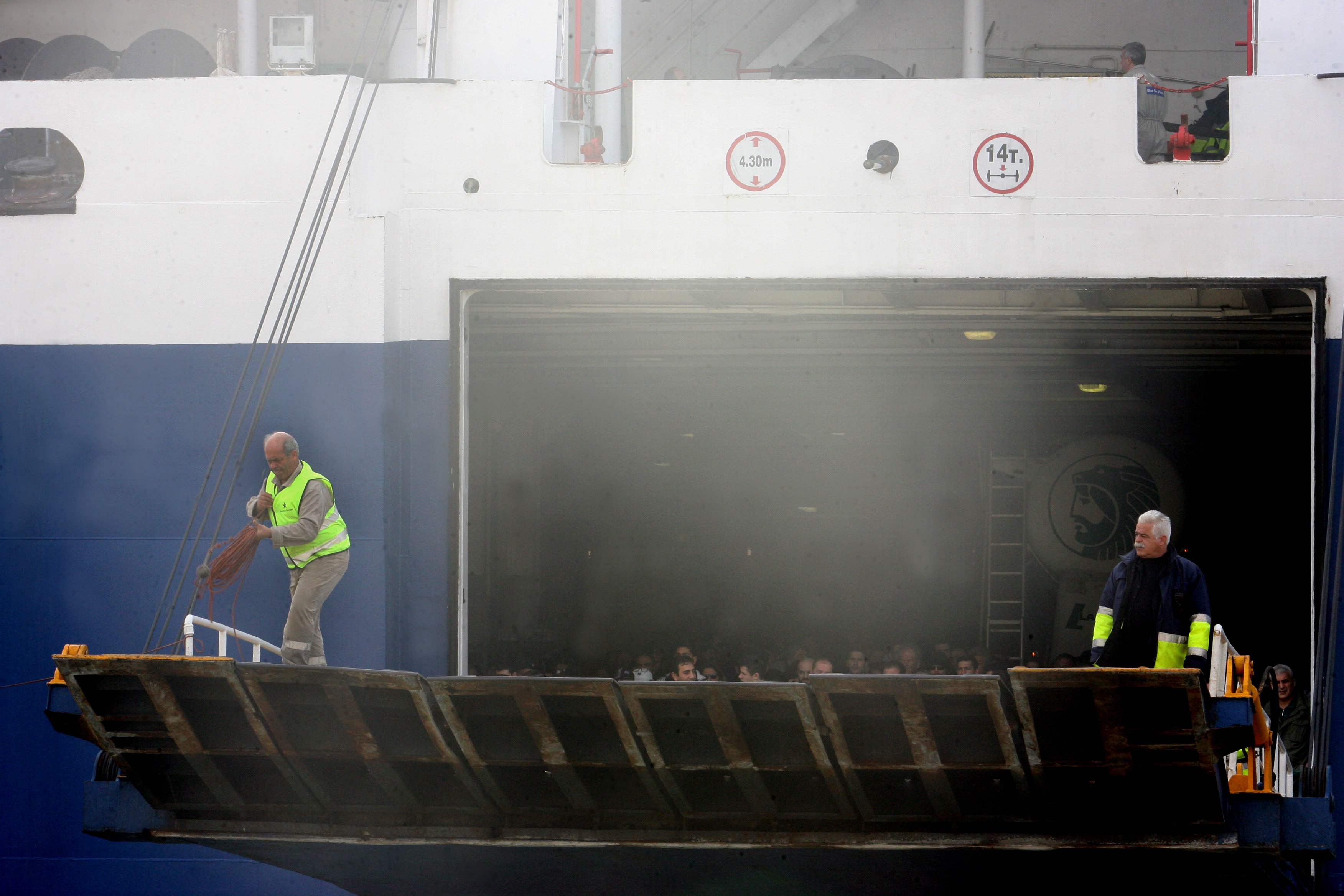 Δώρο Πάσχα σε άνεργους ναυτικούς από τον Οίκο Ναύτου