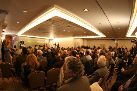 ΠαΣοΚ: Επείγουσα συνάντηση με τον Στουρνάρα για φορολογικά