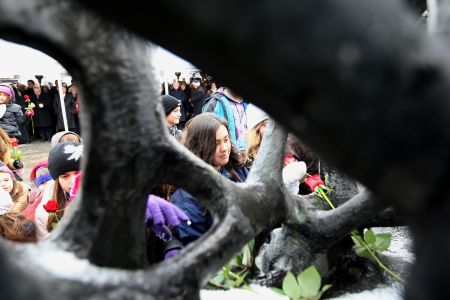 ΥΠΕΞ: Η Ελλάδα αντιστέκεται στη λήθη και τιμά τα θύματα Ολοκαυτώματος