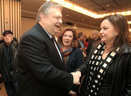 Σ. Ράπτη:«Να τελειώνουμε με την τρόικα»