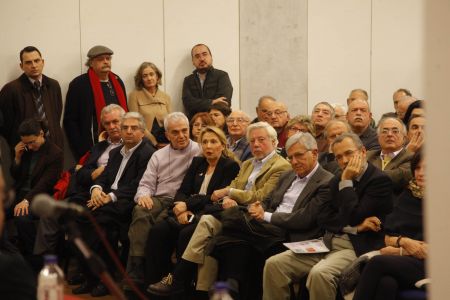 Κεντροαριστερά: Σε κλίμα έντασης προχωρούν οι συνομιλίες