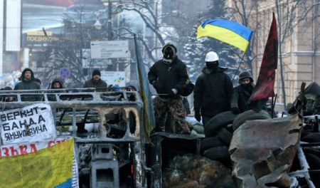 Κίεβο: Αποσύρθηκαν οι νόμοι που απαγορεύουν τις διαδηλώσεις