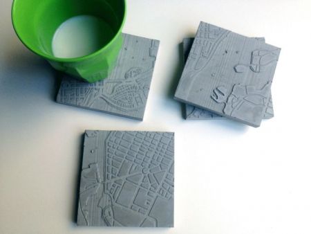 Η Αθήνα του μπετόν σε σουβέρ από… μπετόν