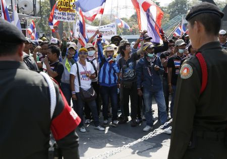 Ταϊλάνδη: Προχωράει σε εκλογές παρά την απειλή της αντιπολίτευσης