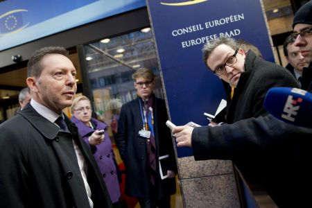 WSJ:Μυστική συνάντηση Γάλλων και Γερμανών για την Ελλάδα