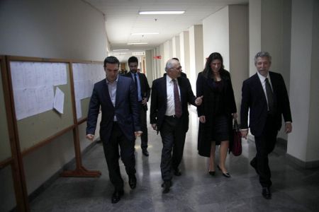 Υποψήφιο για την Αθήνα αναζητεί εναγωνίως ο ΣΥΡΙΖΑ