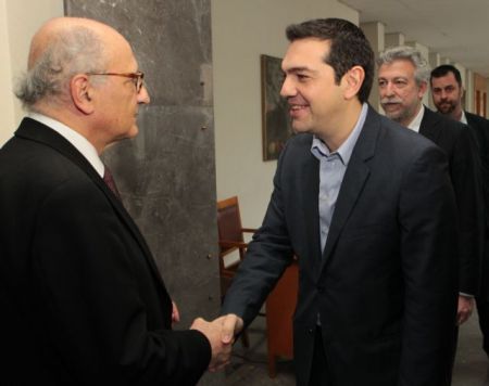 Το παρασκήνιο της επίσκεψης Τσίπρα στους δικαστικούς