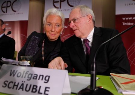 Το Βερολίνο «χτενίζει» τα μέτρα