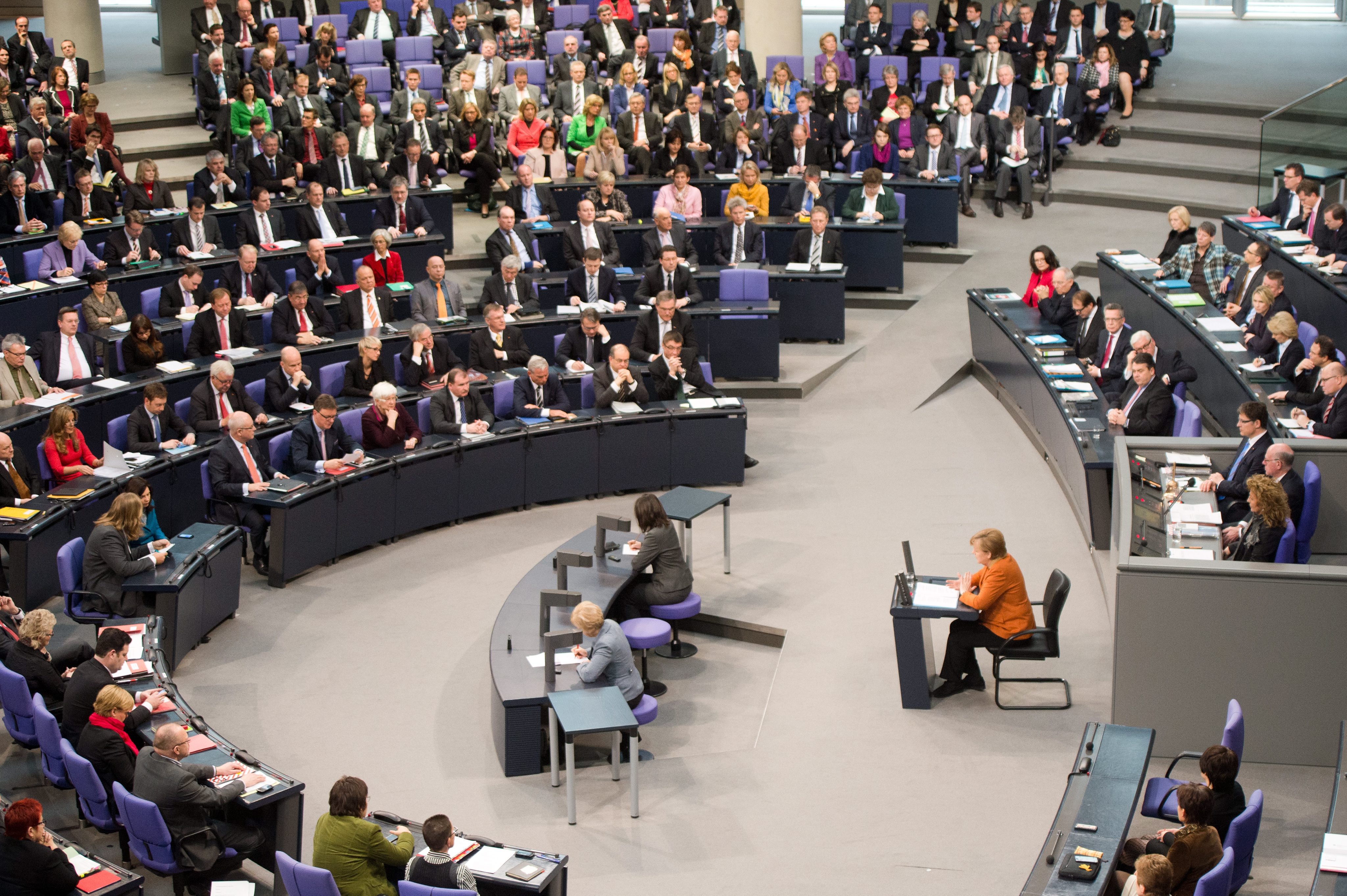 Γερμανία: Προχωρά στη μείωση των ορίων ηλικίας συνταξιοδότησης