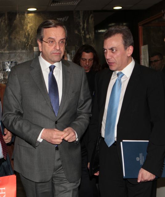 Samaras and Vroutsis travel to Brussels for summit