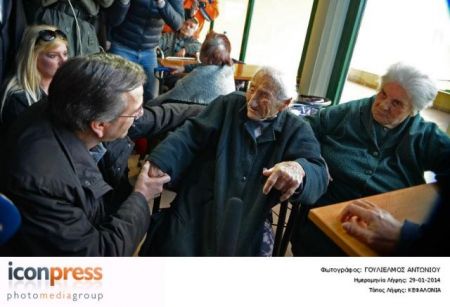 Αντεπίθεση Σαμαρά με «πορεία προς το λαό»