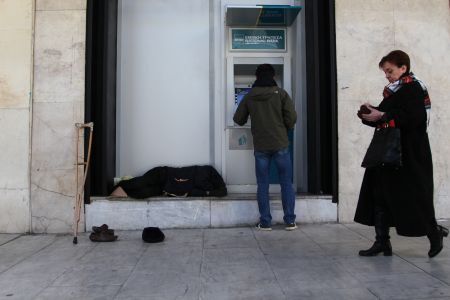 Μέτρα των μνημονίων «παραβιάζουν τα ανθρώπινα δικαιώματα»