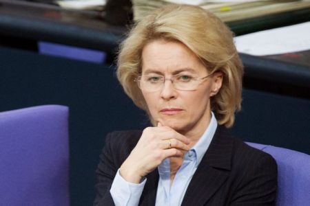 Ανοικτή σε συμμετοχή στρατού Ασαντ κατά της ISIS η γερμανίδα υπ. Αμυνας