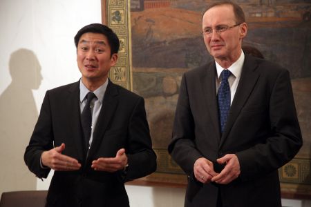 Στηρίζει τον Τσίπρα ο ευρωβουλευτής των Σοσιαλιστών, Χοάνγκ-Νγκοκ