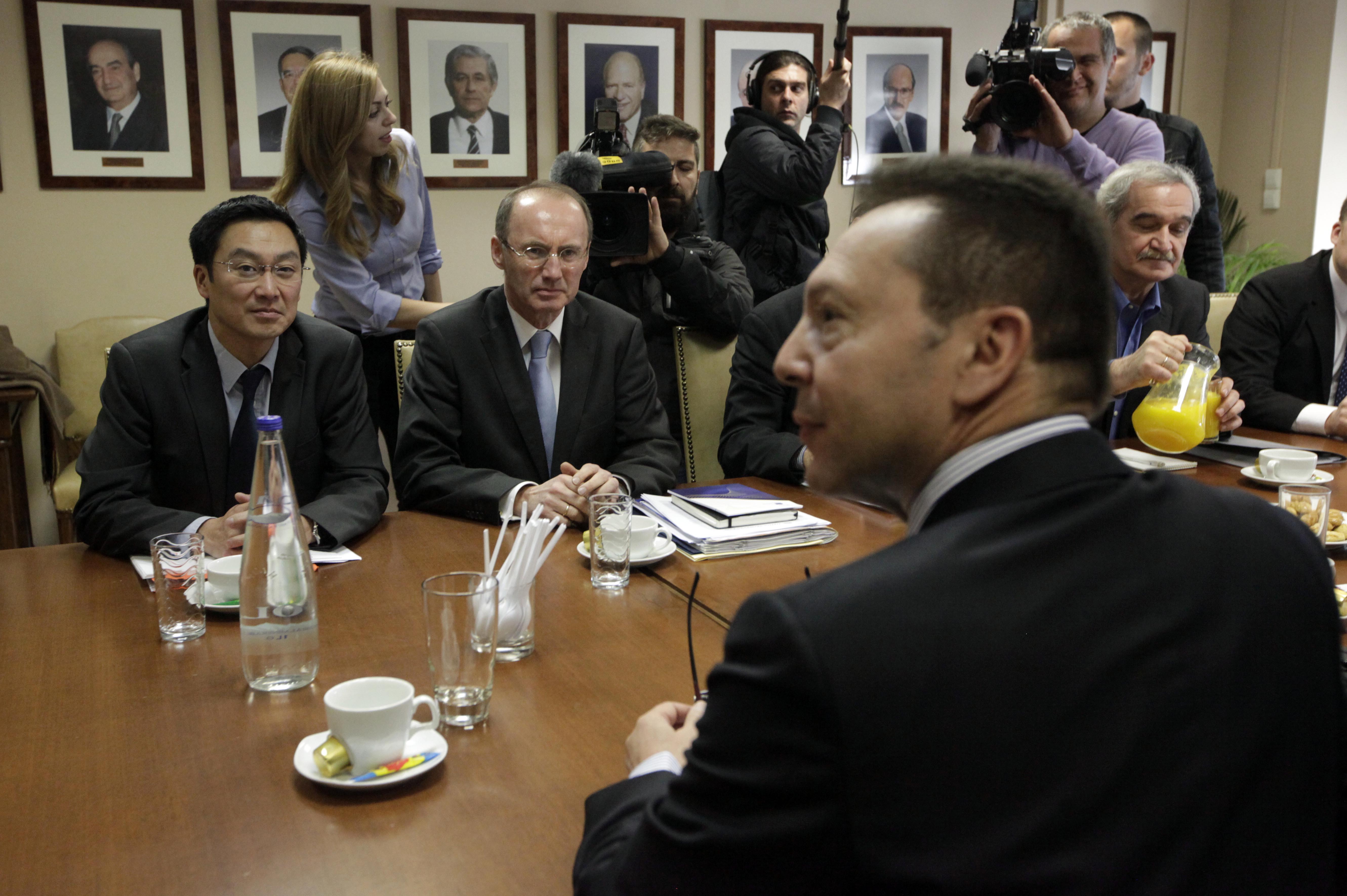 Αιχμηρός κατά της τρόικας ο Γιάννης Στουρνάρας