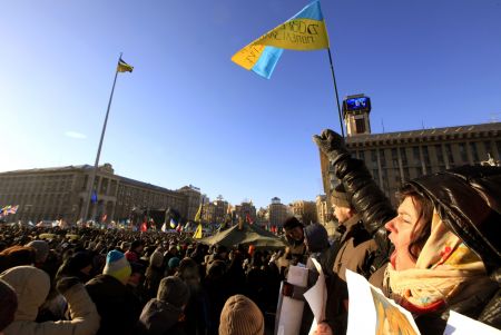Ουκρανία: Συγκέντρωση με 50.000 διαδηλωτές στο κέντρο του Κιέβου