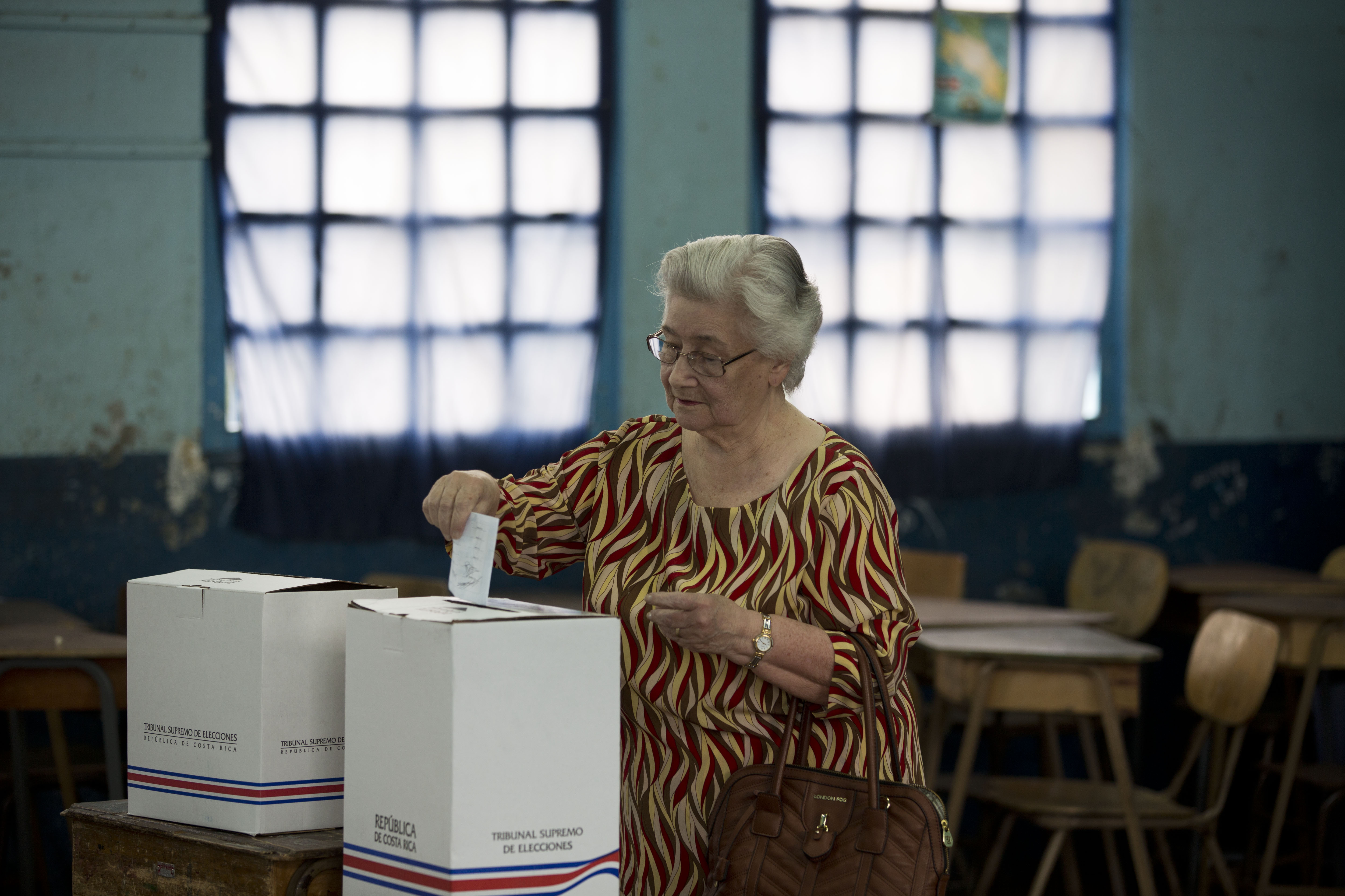 Κόστα Ρίκα: Μάχη στήθος με στήθος κυβέρνησης και αντιπολίτευσης