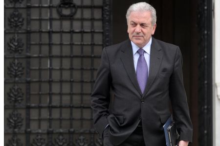 Κλείδωσε η υποψηφιότητα Αβραμόπουλου για την Προεδρία