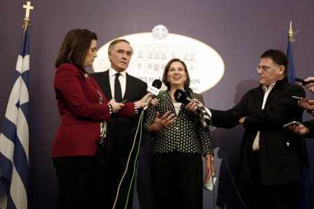 Στήριξη της Ουάσιγκτον στην Ελλάδα εξέφρασε η βοηθός ΥΠΕΞ των ΗΠΑ