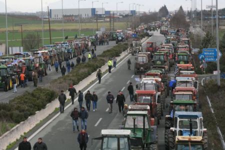 Στα «μαλακά» έπεσαν οι αγρότες