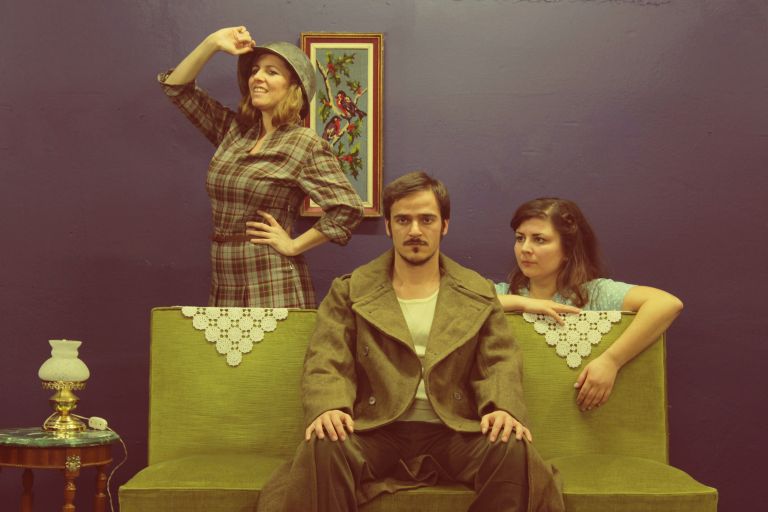 «Κάρβουνο», μια παράσταση του Θεάτρου Κωφών Ελλάδος | tovima.gr