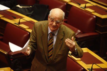 Κακλαμάνης κατά Αβραμόπουλου-Σαμαρά: Δεν έρχονται ποτέ στη Βουλή