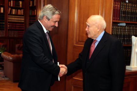 Μανιάτης: Σε τελικό στάδιο η συζήτηση με την Ρωσία για το φυσικό αέριο