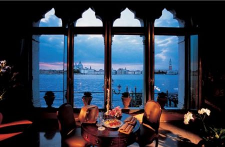 Μάσκες με διαμάντια