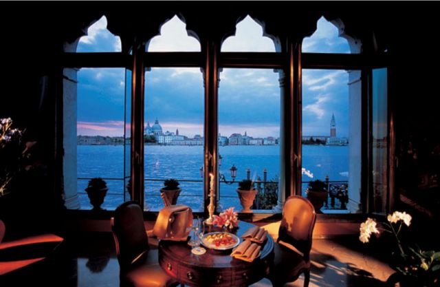 Μάσκες με διαμάντια