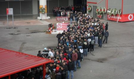 Εξαντλήθηκαν τα εισιτήρια του αγώνα Ολυμπιακός – Mάντσεστερ Γιουνάιτεντ