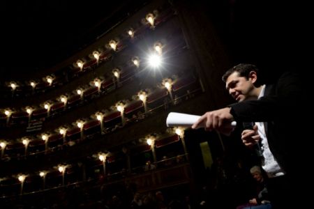 Τσίπρας: Το ελληνικό χρέος πρέπει να ελαφρυνθεί τουλάχιστον κατά 60%