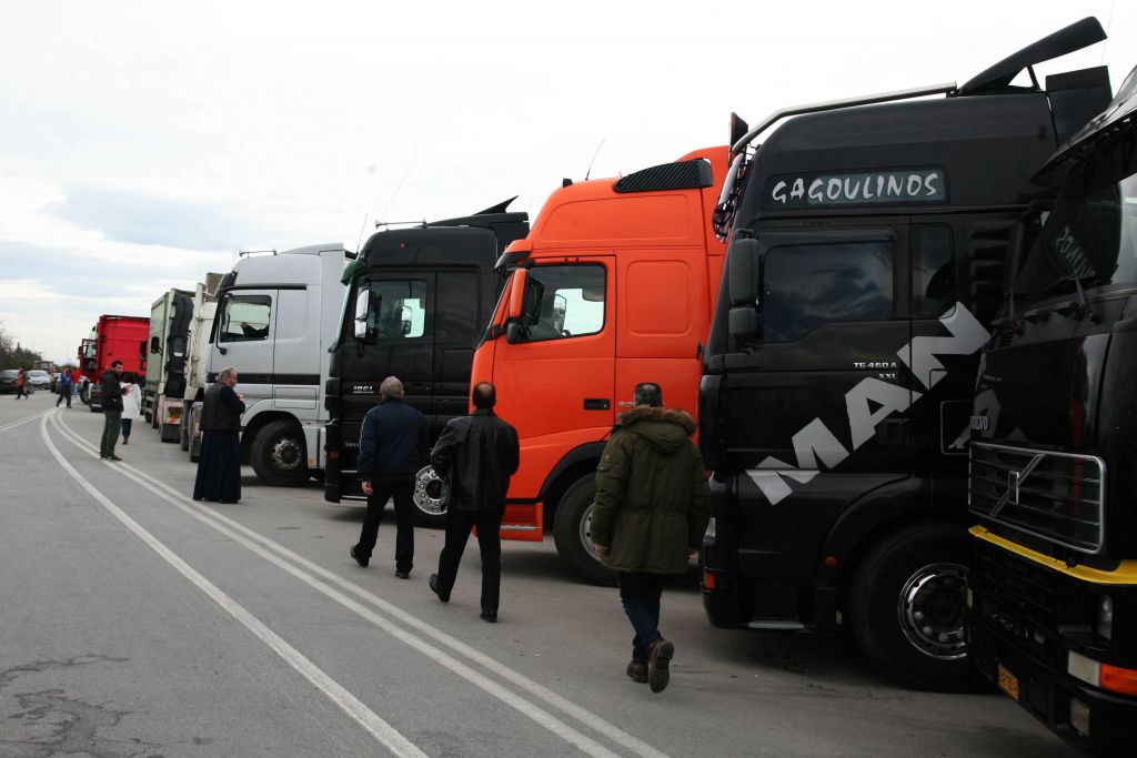 Από το Σάββατο απεργία διαρκείας των αυτοκινητιστών φορτηγών