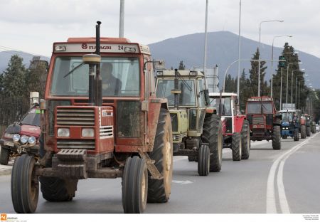 Ο Στουρνάρας δεν έλυσε τα μπλόκα των αγροτών