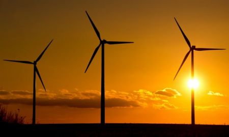 Ο Τραμπ τα βάζει τώρα και με την αιολική ενέργεια