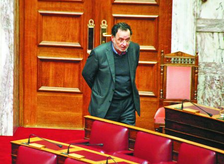 Φταίει η διαπλοκή!