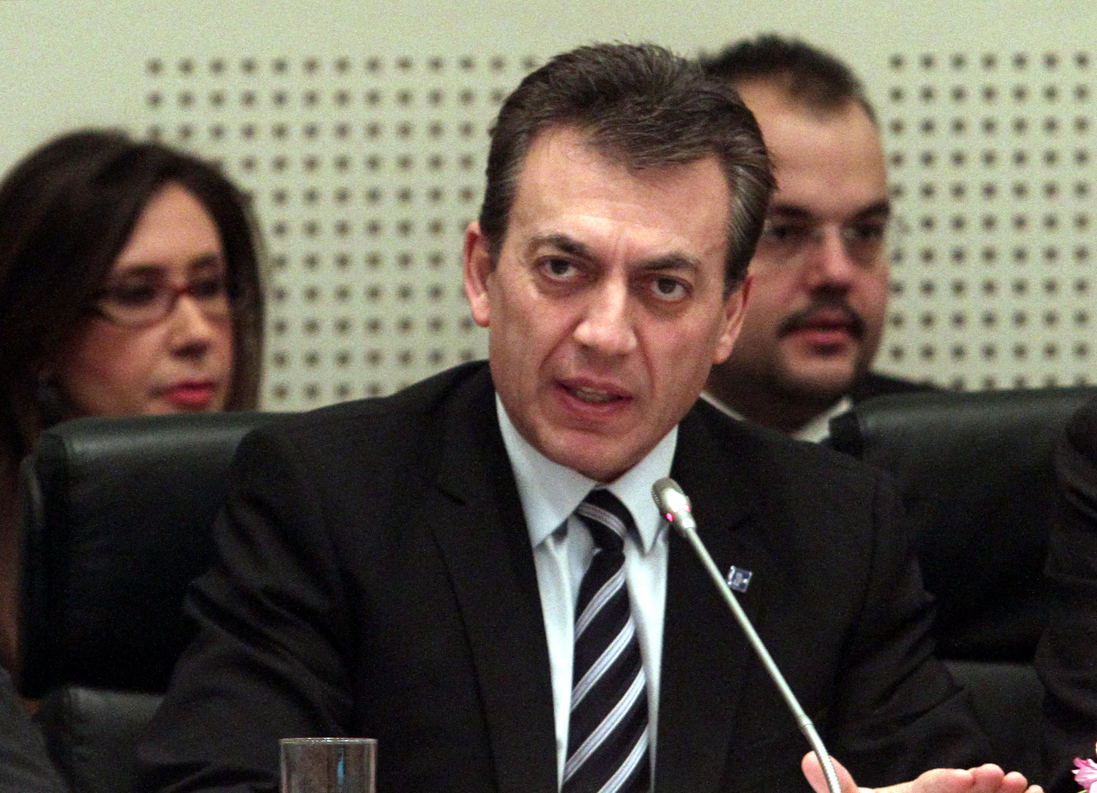 Βρούτσης: Εντός των στόχων οι δαπάνες για συντάξεις και επιδόματα