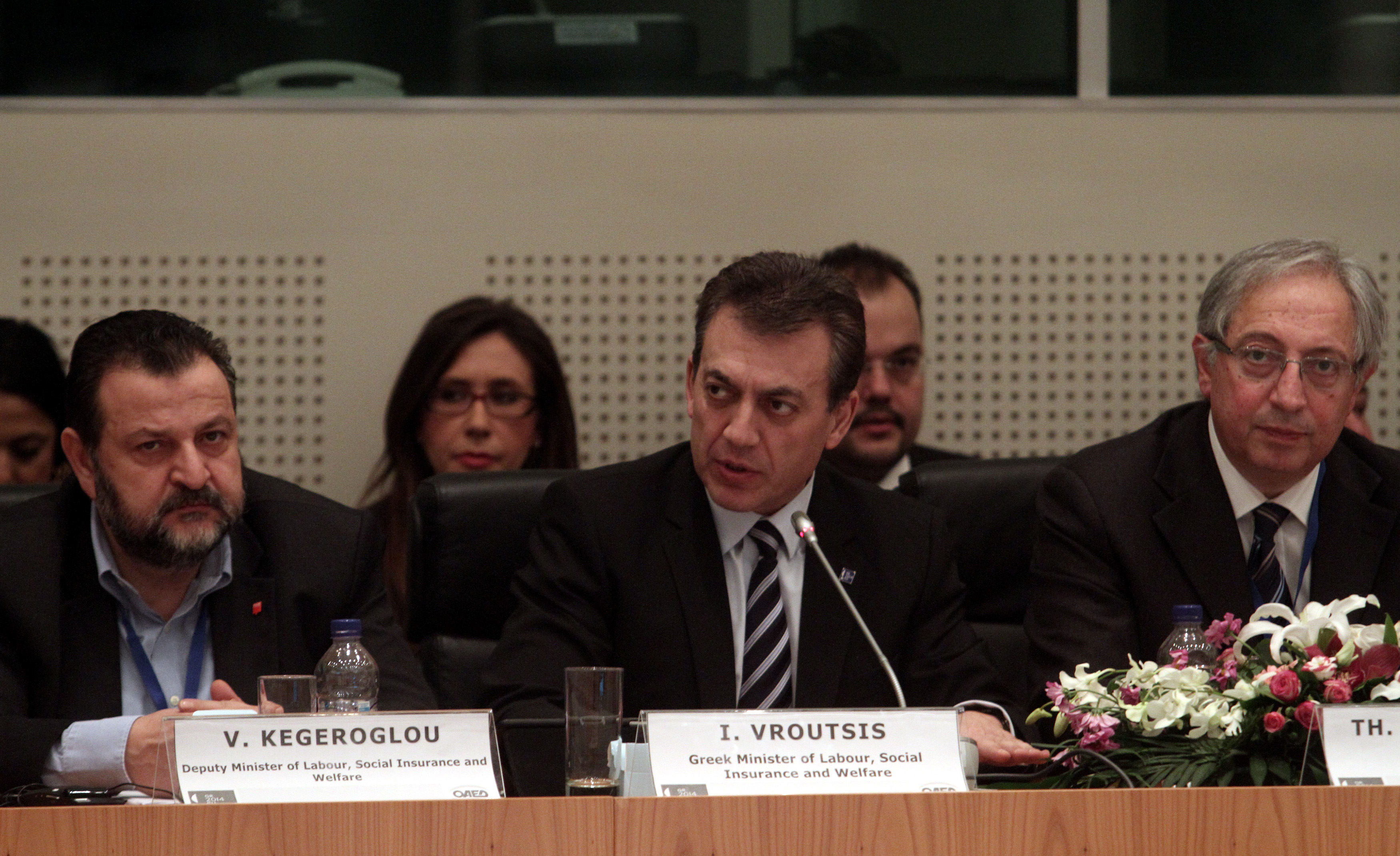 Βρούτσης: Χάνεται το 3% του ΑΕΠ λόγω της ανεργίας των νέων