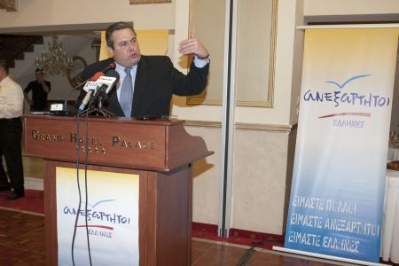 Αποφασισμένος να συνεχίσει ο Π. Καμμένος παρά τις παραιτήσεις