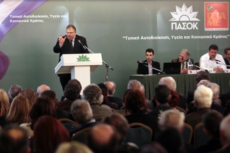 Βενιζέλος: «Το ΠαΣοΚ εγγυάται μια ανθεκτική εθνική στρατηγική»