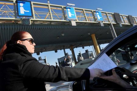 Λουτράκι: Αντιδράσεις στην αύξηση των διοδίων